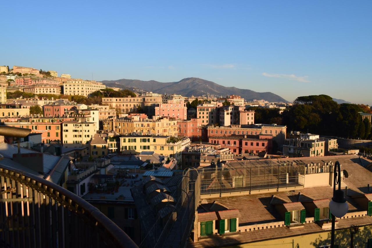 Old Port Apartment 4 beds Genua Buitenkant foto